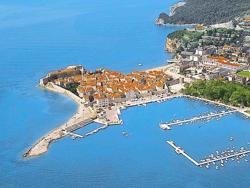 Montenegró nyaralás autóbusszal Albániával füszerezve Montenegró nyaralás autóbusszal Albániával füszerezve